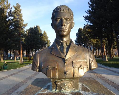 Imagen del monumento Hernán Merino Correa