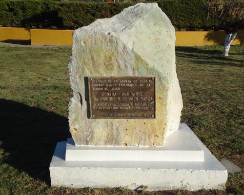 Imagen del monumento Contra-Almirante Sr. Enrique M. Simpson Baeza