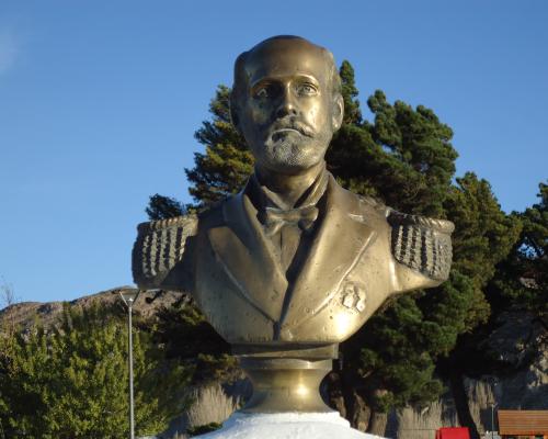 Imagen del monumento Arturo Prat Chacón