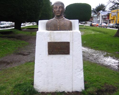 Imagen del monumento Camilo Henríquez