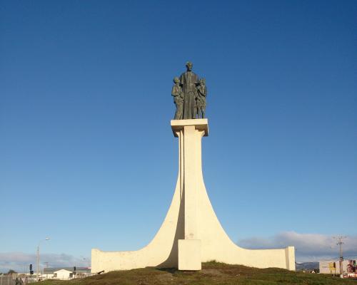 Imagen del monumento A San Juan Bosco