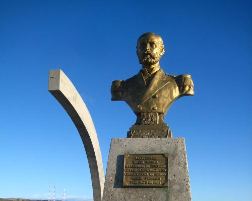 Imagen del monumento Arturo Prat