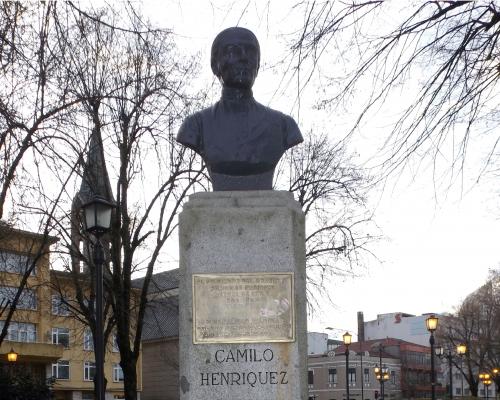 Imagen del monumento Camilo Henríquez