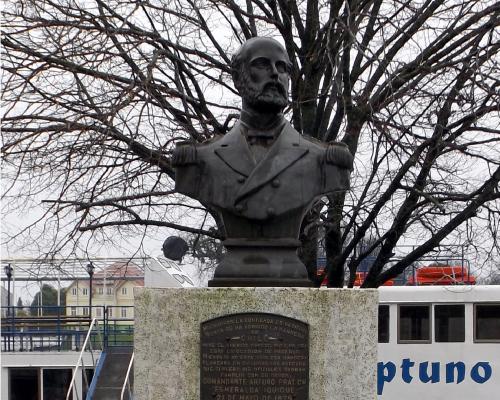 Imagen del monumento Arturo Prat