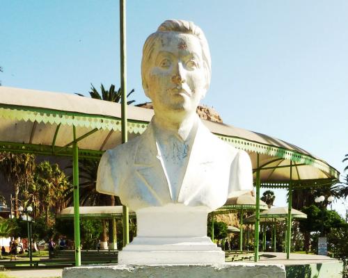 Imagen del monumento GabrieLa Mistral