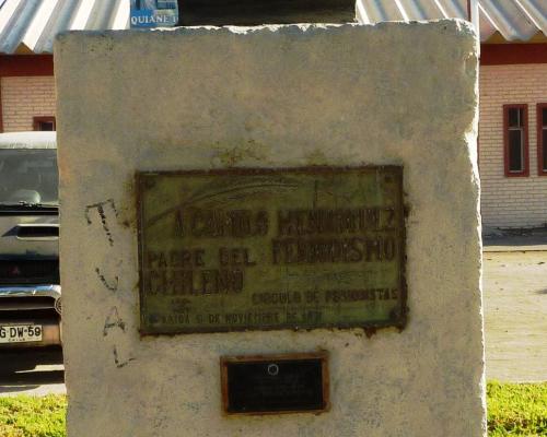 Imagen del monumento Fray Camilo Henríquez Padre Del Periodismo Chileno