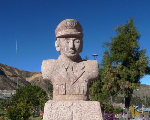 Imagen del monumento Teniente Hernán Merino