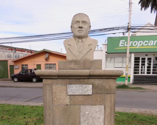 Imagen del monumento David Rojas González