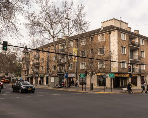 Imagen del monumento Área que señala ubicado en Avenida Pedro de Valdivia con Avenida Eliodoro Yáñez