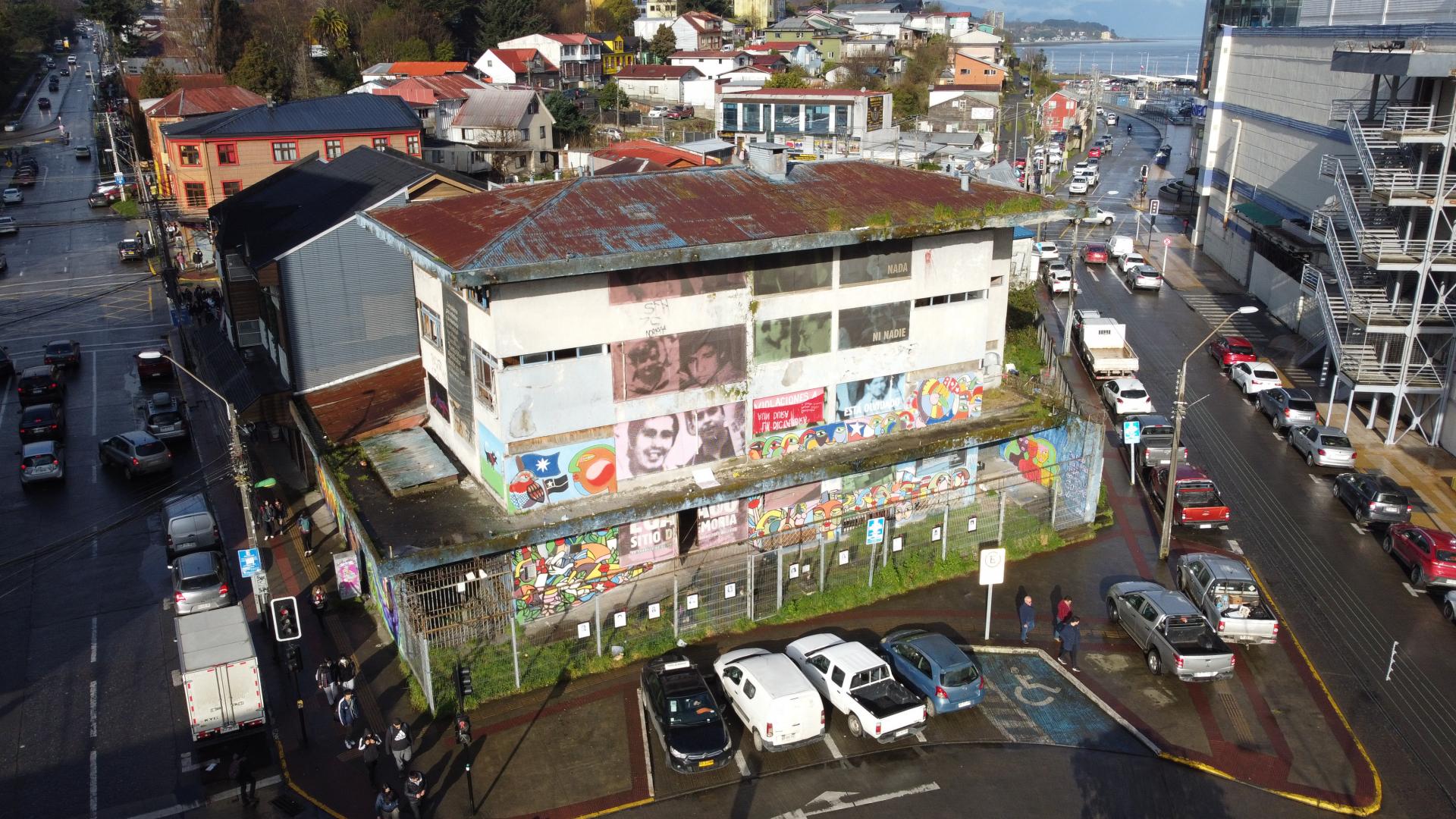 Imagen de CMN aprueba solicitud de declaratoria del ex Cuartel de la Policía de Investigaciones de Puerto Montt como Sitio de Memoria
