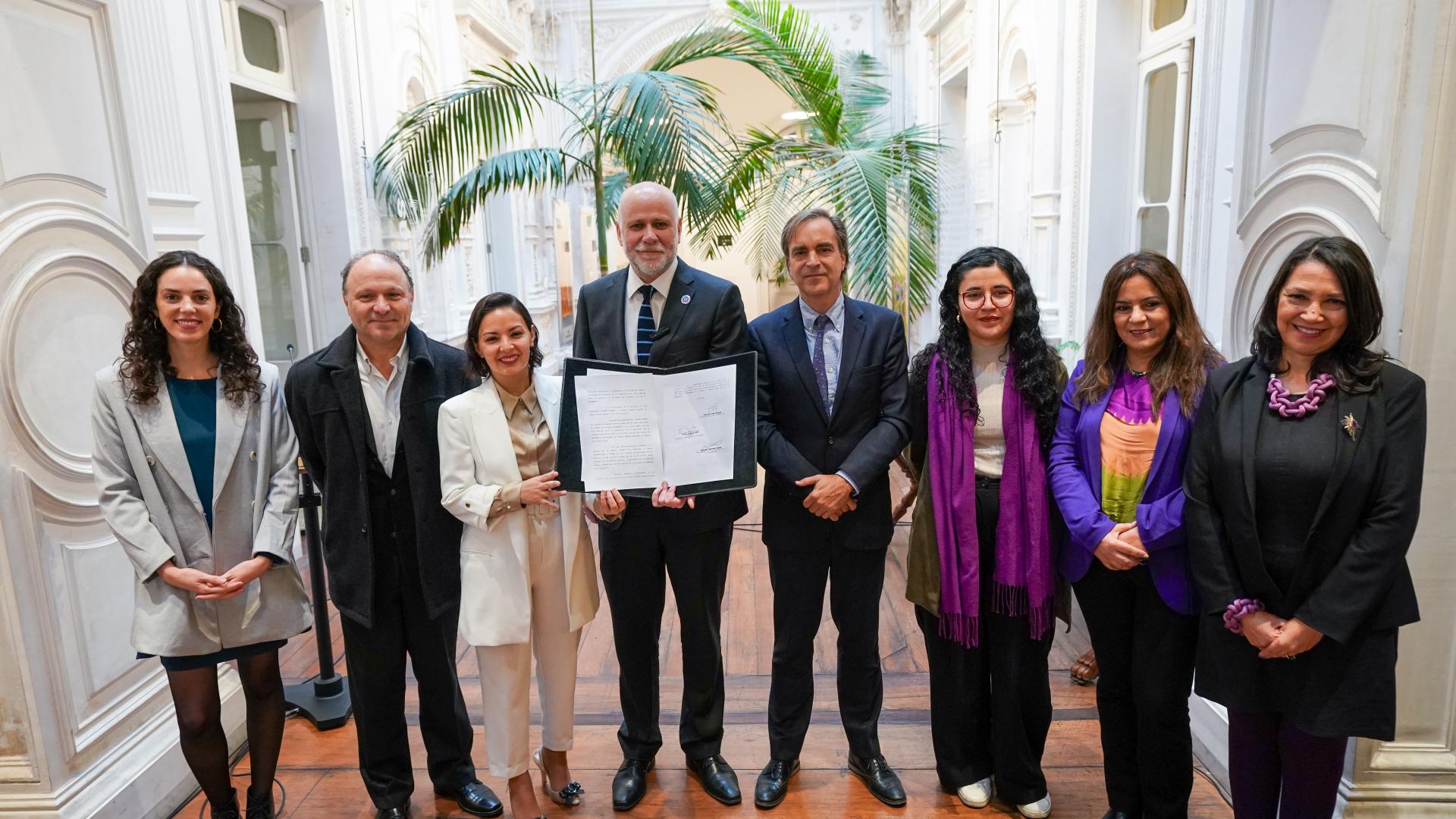 Imagen de Ministra de las Culturas, las Artes y el Patrimonio y ministro Secretario General de la Presidencia promulgan ley que fortalece la publicidad de las sesiones del Consejo de Monumentos Nacionales