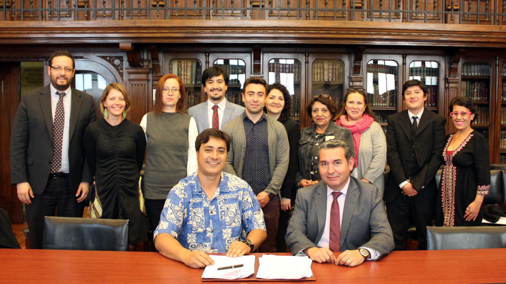 Imagen de CMN firma Alianza de Cooperación con comunidad Rapa Nui, Mau´ Henua