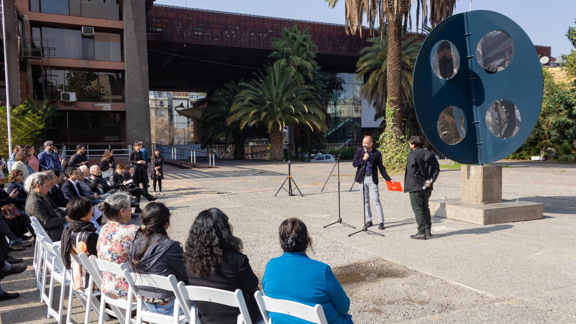 Imagen de Escultura “El cuarto mundo” vuelve a su lugar en el GAM