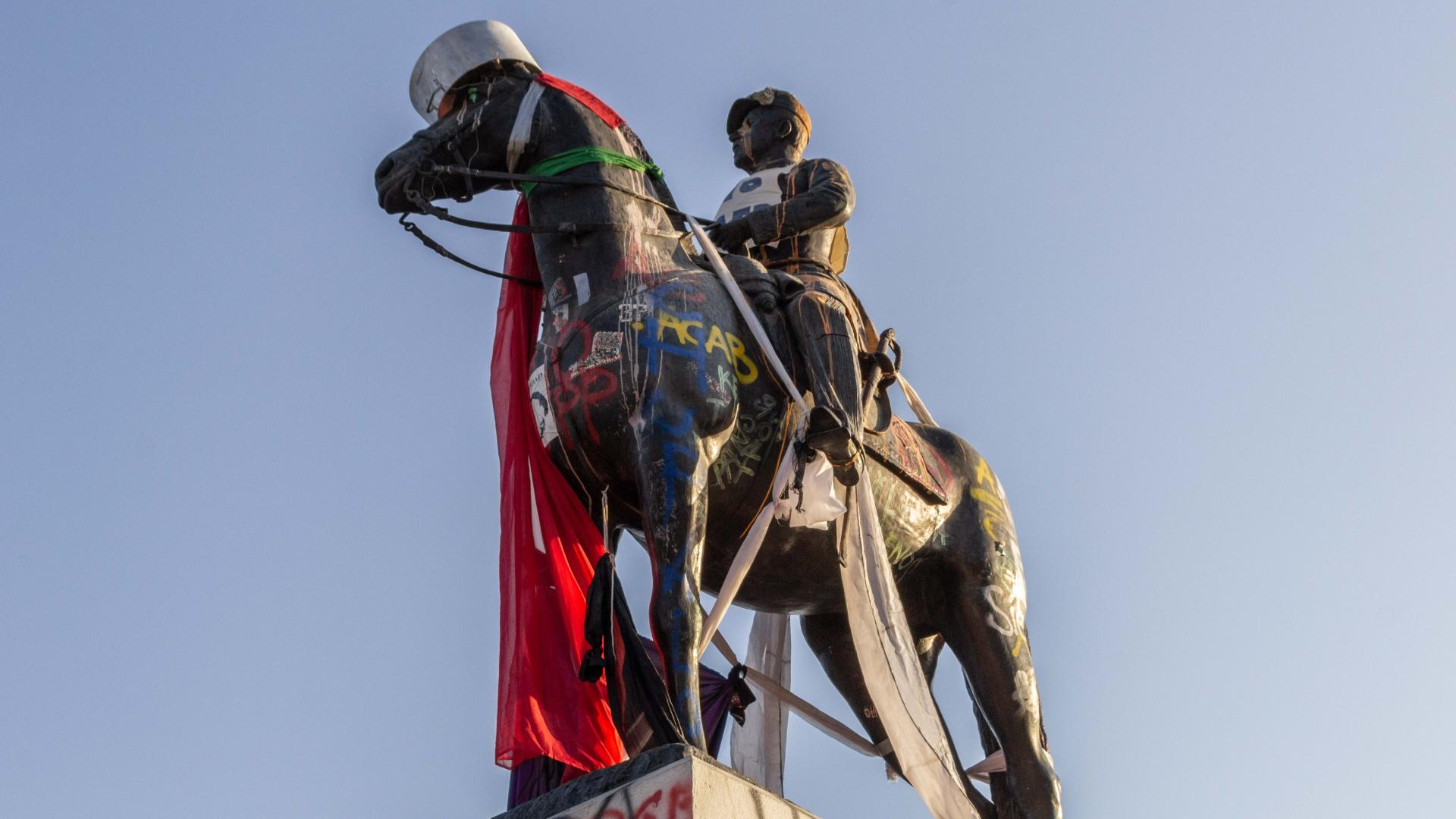 Imagen de Monumentos Nacionales dañados en el marco  de las protestas superan los 230