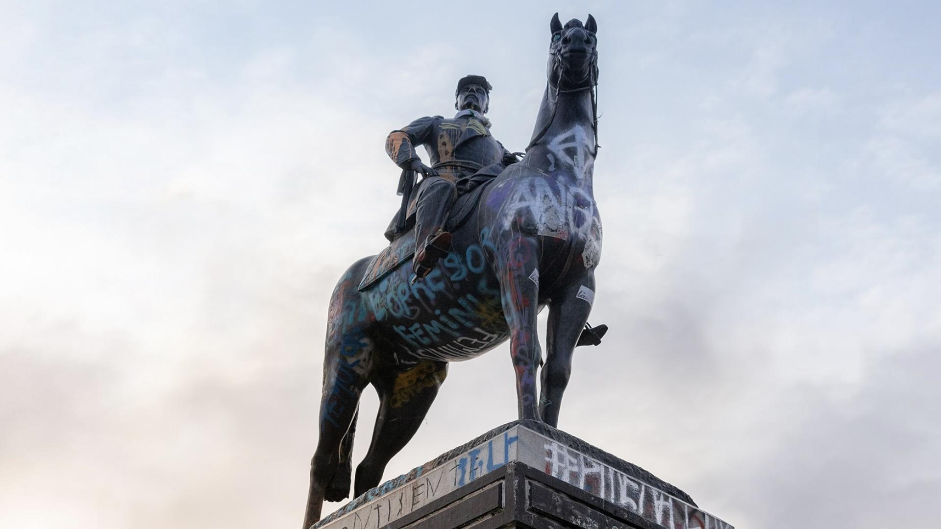 Imagen de MONUMENTO A BAQUEDANO: CONSEJO DE MONUMENTOS NACIONALES ACUERDA RETIRO TEMPORAL PARA SU RESTAURACIÓN