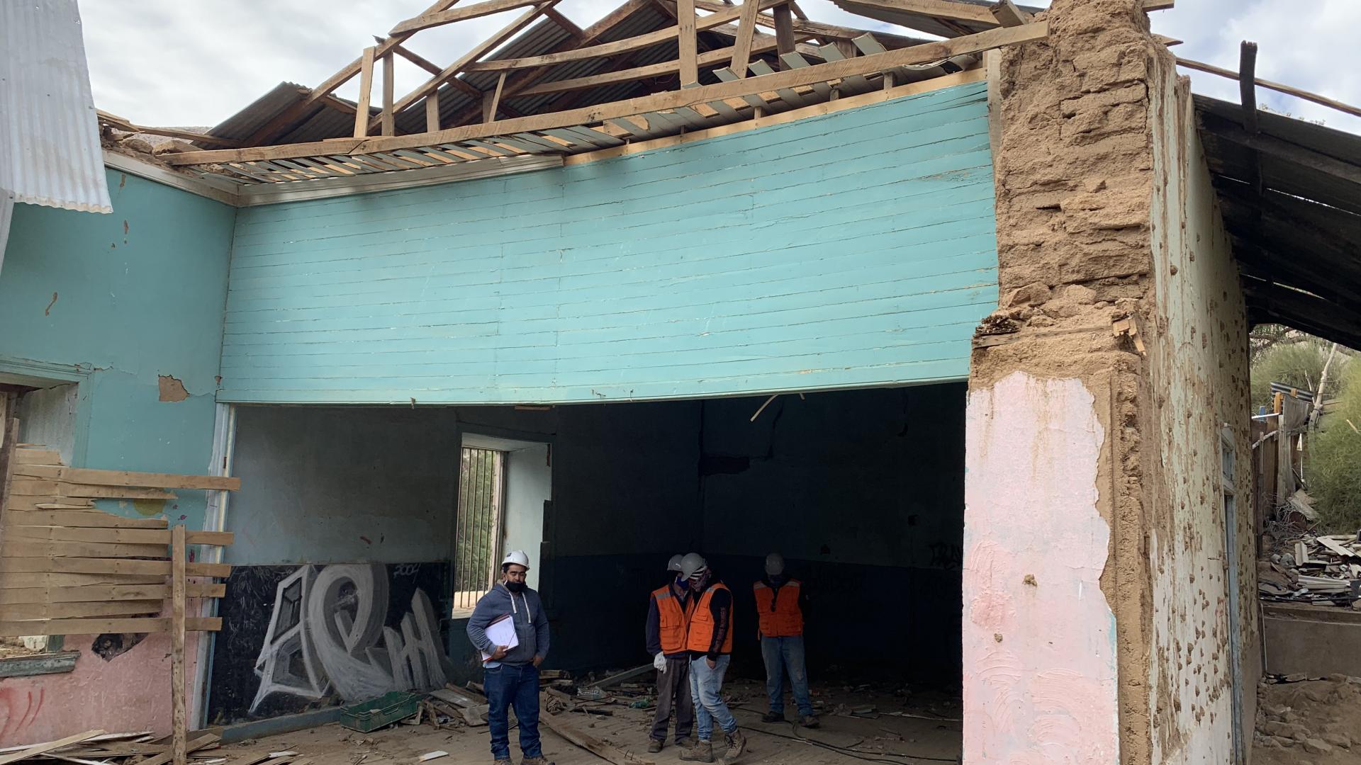 Imagen de Inician obras de emergencia en ex escuela n°10 de Pisco Elqui, parte de la Ruta Mistraliana