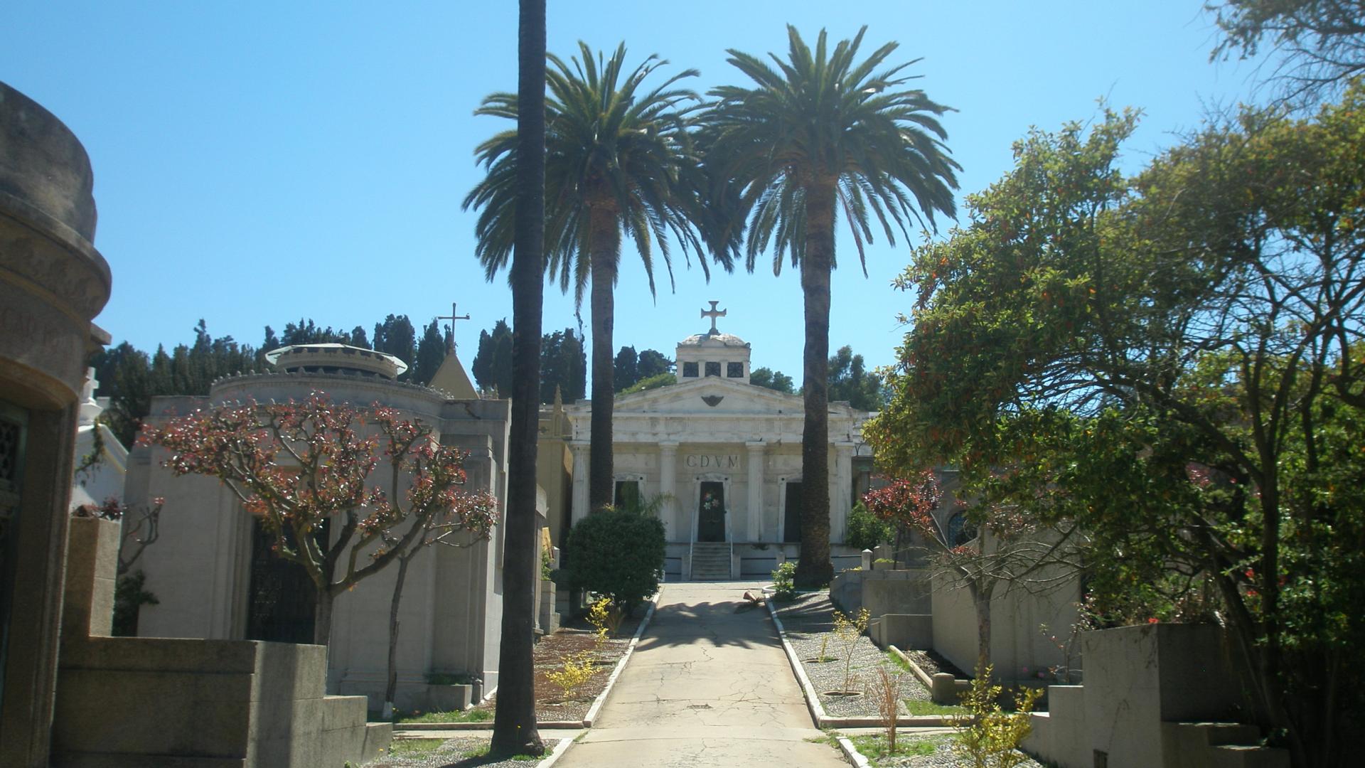 Imagen de Aprueban declaratoria como Monumento Nacional de Cementerio Santa Inés en Viña del Mar