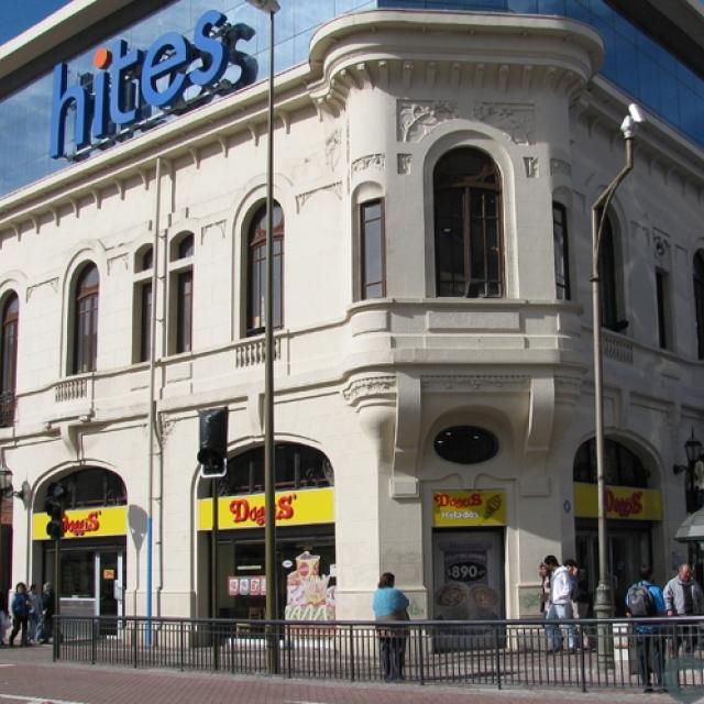 Imagen del monumento Inmueble ubicado en calle Barros Arana esquina Castellón