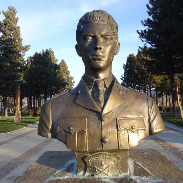 Imagen del monumento Hernán Merino Correa