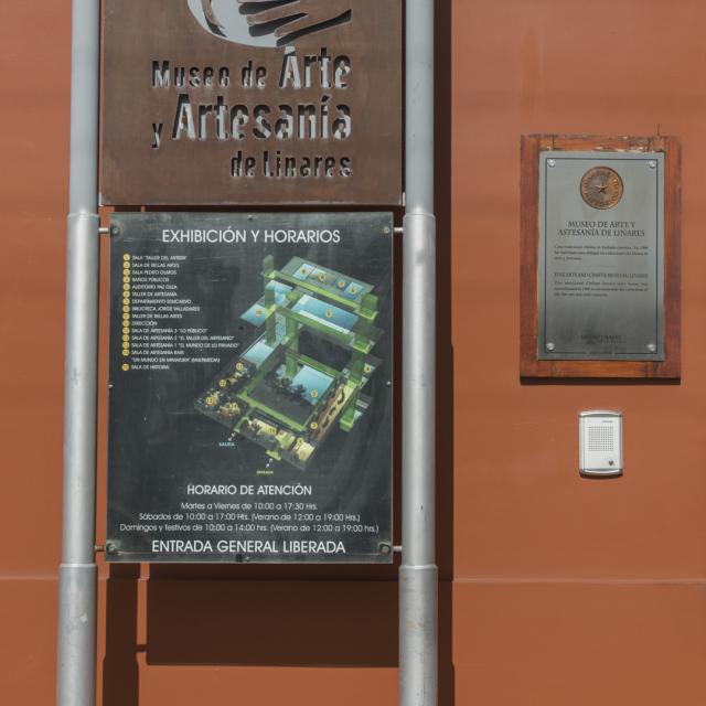 Imagen del monumento Colecciones del Museo de Arte y Artesanía de Linares, dependiente de la Dirección de Bibliotecas, Archivos y Museos