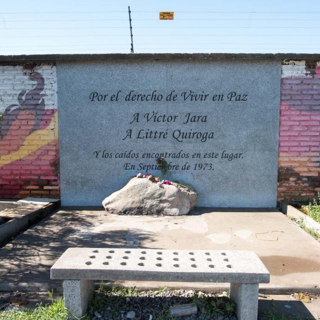 Imagen del monumento Sitio donde fueron encontrados los cuerpos de Víctor Jara, Littre Quiroga y otras tres personas que no han sido identificadas