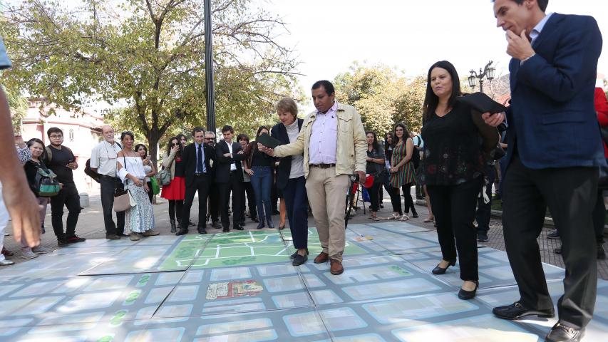 Imagen de Ministra Valdés anuncia ampliación de Zona Típica de los barrios Brasil y Yungay en Santiago Poniente