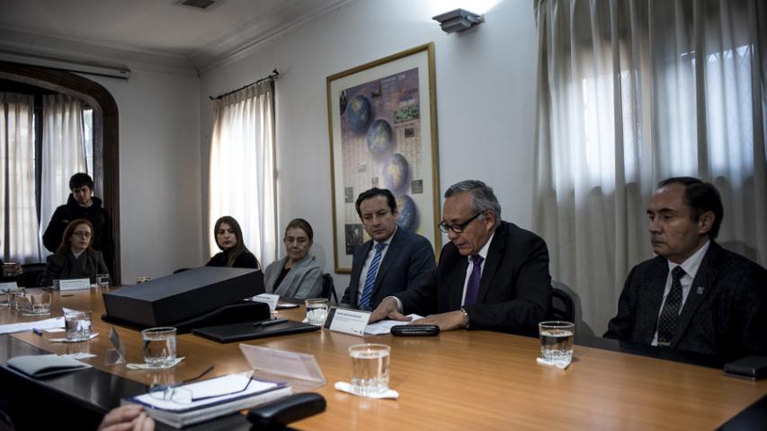 Imagen de Chile entrega a Bolivia 42 piezas paleontológicas incautadas en paso fronterizo