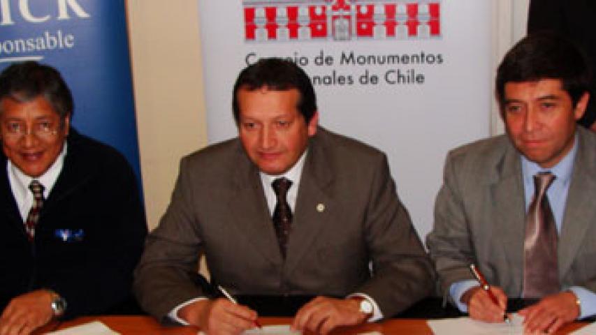 Imagen de Consejo de Monumentos Nacionales, Municipalidad y  Barrick firman convenio para reconstruir Vichuquén