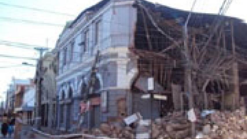 Imagen de Consejo de Monumentos Nacionales condena demolición no autorizada de edificio del Diario La Prensa de Curicó
