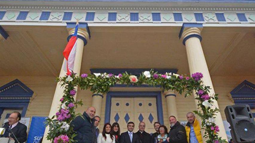 Imagen de Entregan a la comunidad restauración de la Iglesia de Chelín en Chiloé