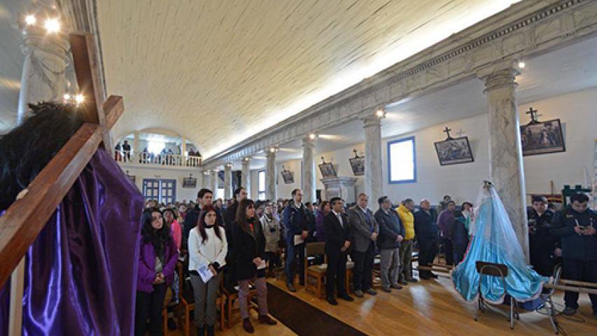 Imagen de Entregan a la comunidad restauración de la Iglesia de Chelín en Chiloé