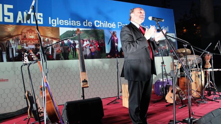 Imagen de Con espectáculo tridimensional DIBAM celebró 15 años de Iglesias de Chiloé como Patrimonio de la Humanidad