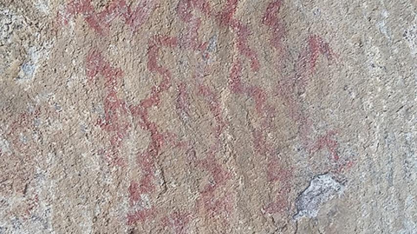 Imagen de CMN constata estado de conservación de pintura rupestre y Capilla de Mármol en la Región de Aysén