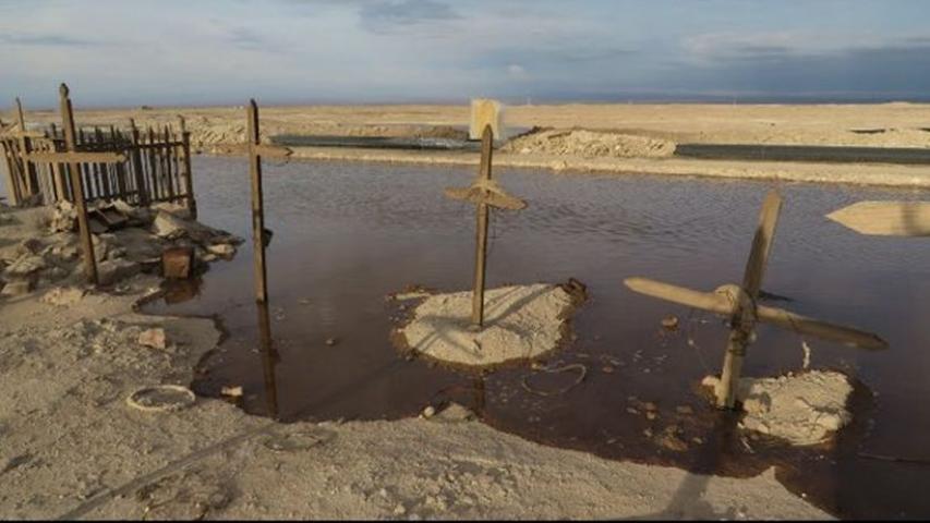 Imagen de Intervención del CMN por grave inundación en cementerio de Negreiros por filtración en planta de yodo en Huara.
