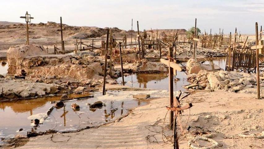 Imagen de Intervención del CMN por grave inundación en cementerio de Negreiros por filtración en planta de yodo en Huara.