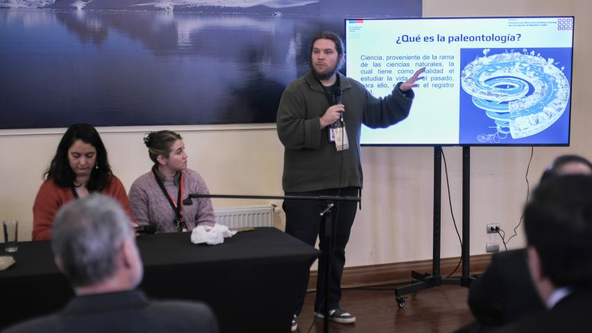 Imagen de Instituciones se reúnen en Punta Arenas para combatir el tráfico ilícito de bienes culturales