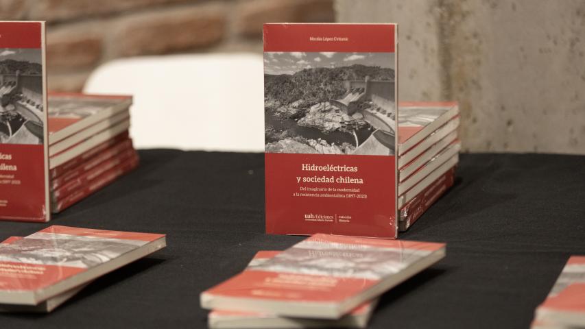 Imagen de Universidad Alberto Hurtado presenta libro sobre la hidroelectridad y su impacto en la sociedad en Chile