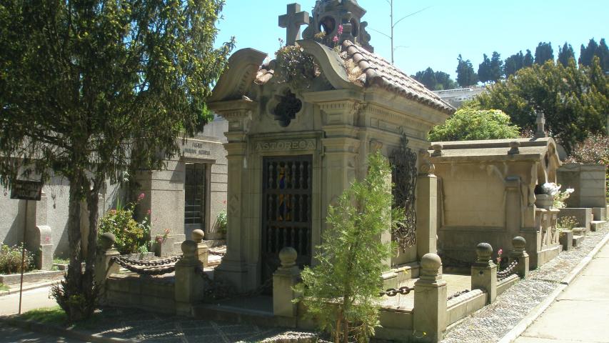 Imagen de Aprueban declaratoria como Monumento Nacional de Cementerio Santa Inés en Viña del Mar