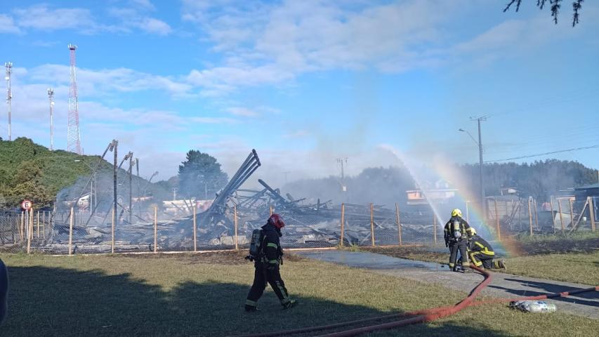 Imagen de Incendio causó pérdida total en Monumento Histórico Iglesia de la Candelaria de Carelmapu