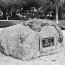 MP Trabajador Caído, Arica, c. 1970. Autor: Roberto Montandon Paillard