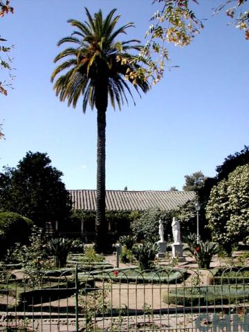 Imagen del monumento Casa Patronal, Capilla y dependencias contiguas de la Hacienda San José del Carmen El Huique