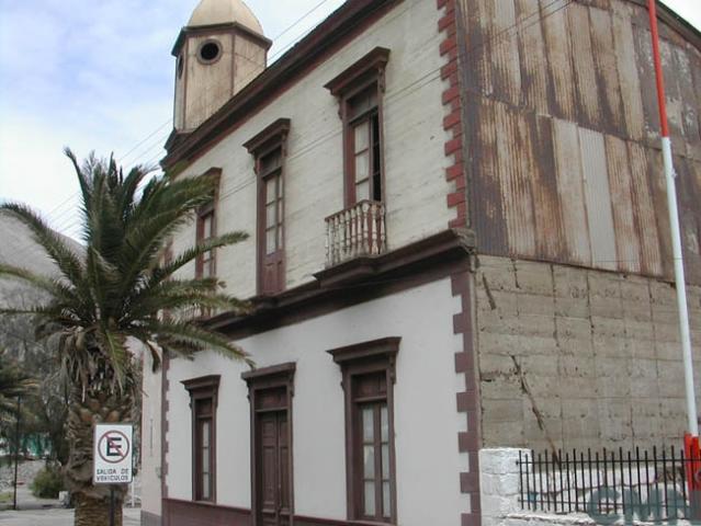 Imagen del monumento Iglesia de Pisagua y su edificio paredaño