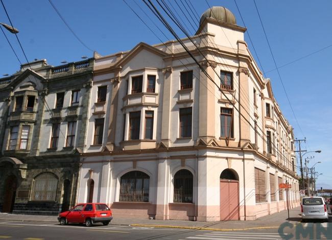 Imagen del monumento Edificio colindante al ubicado en la calle Washington 490