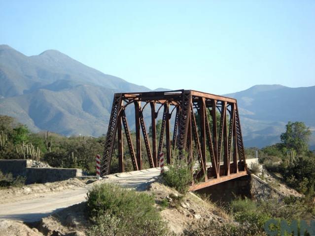 Imagen del monumento Puente Metálico El Ojo