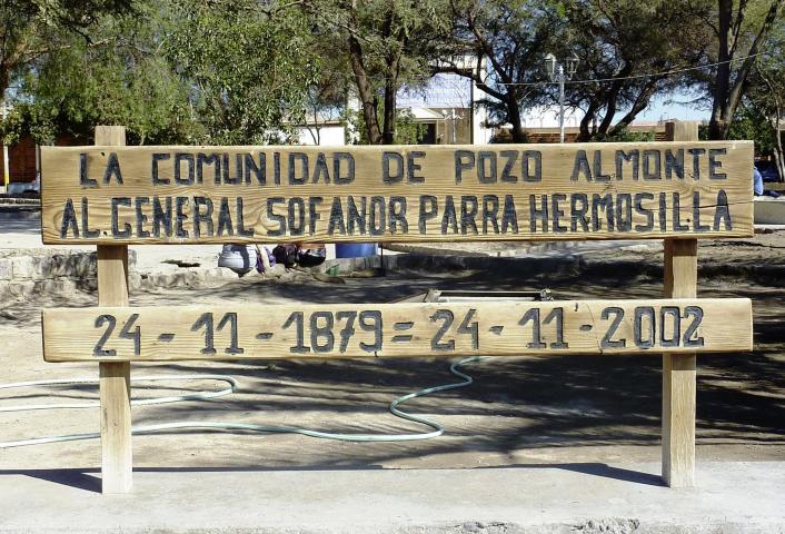 Imagen del monumento General Sofanor Parra