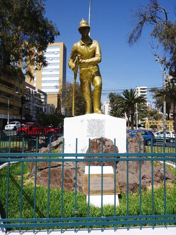 Imagen del monumento Al Bombero