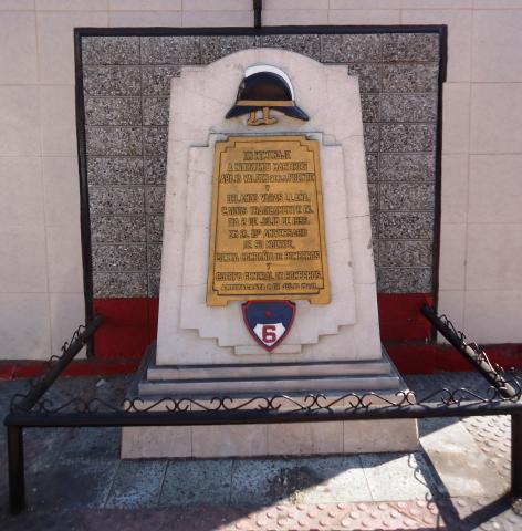 Imagen del monumento Al Bombero