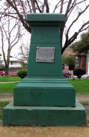 Imagen del monumento Juan Ignacio Molina González