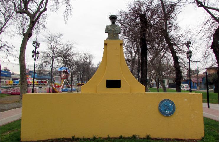 Imagen del monumento Arturo Merino Benítez