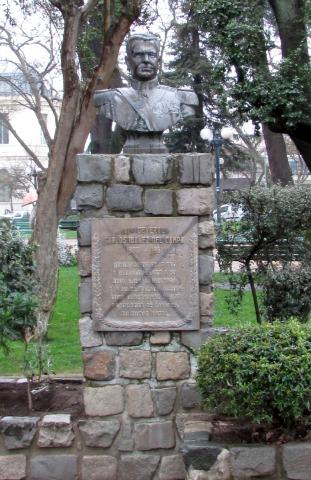 Imagen del monumento Carlos Ibáñez Del Campo
